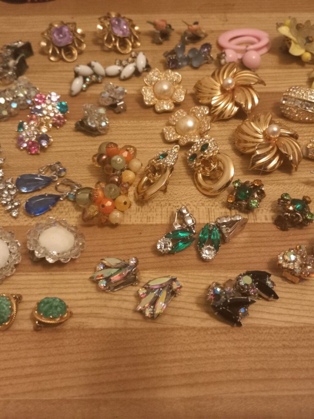 Vintage mix lot of 28 pairs of  clip on earrings